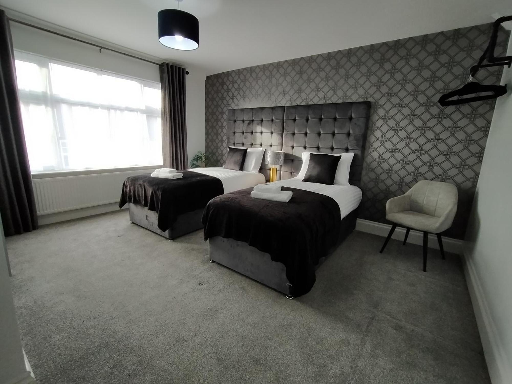 فيلا Sirius House - Sleeps 7, Driveway, Garden كرو المظهر الخارجي الصورة