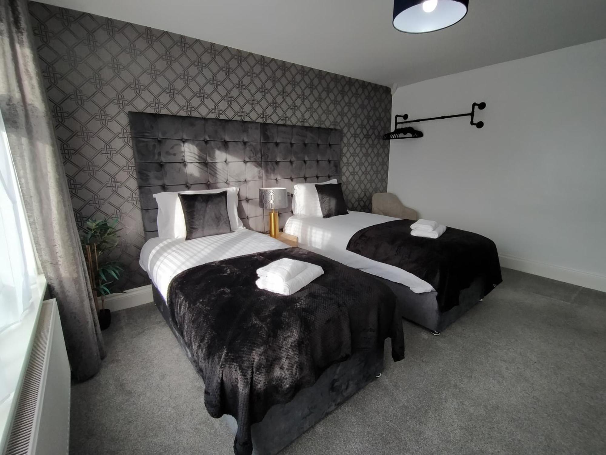 فيلا Sirius House - Sleeps 7, Driveway, Garden كرو المظهر الخارجي الصورة