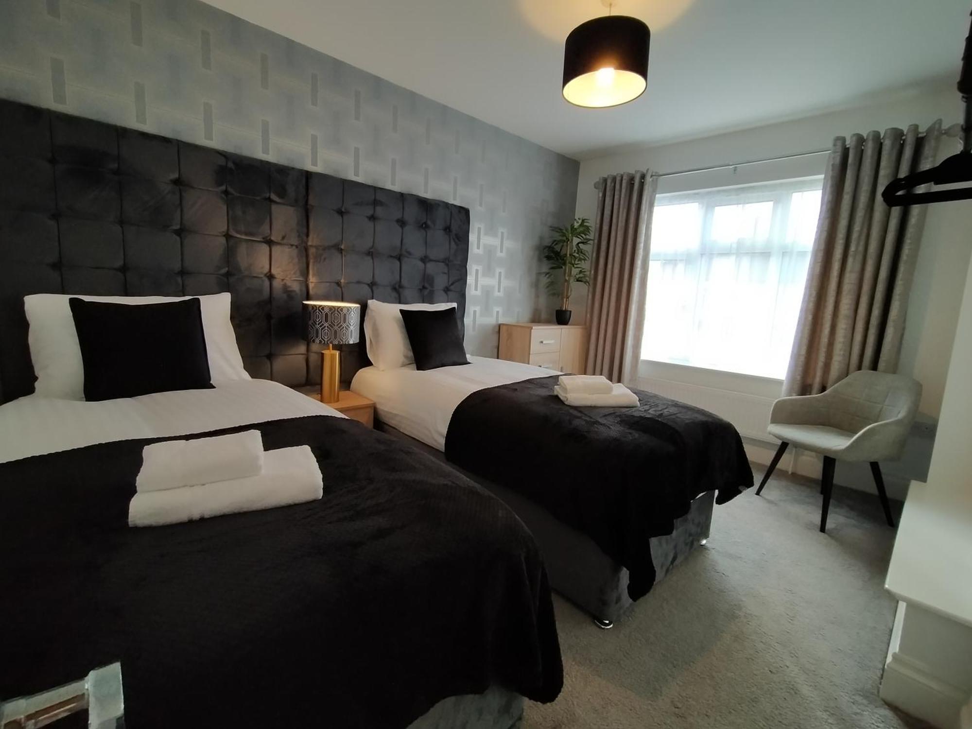 فيلا Sirius House - Sleeps 7, Driveway, Garden كرو المظهر الخارجي الصورة
