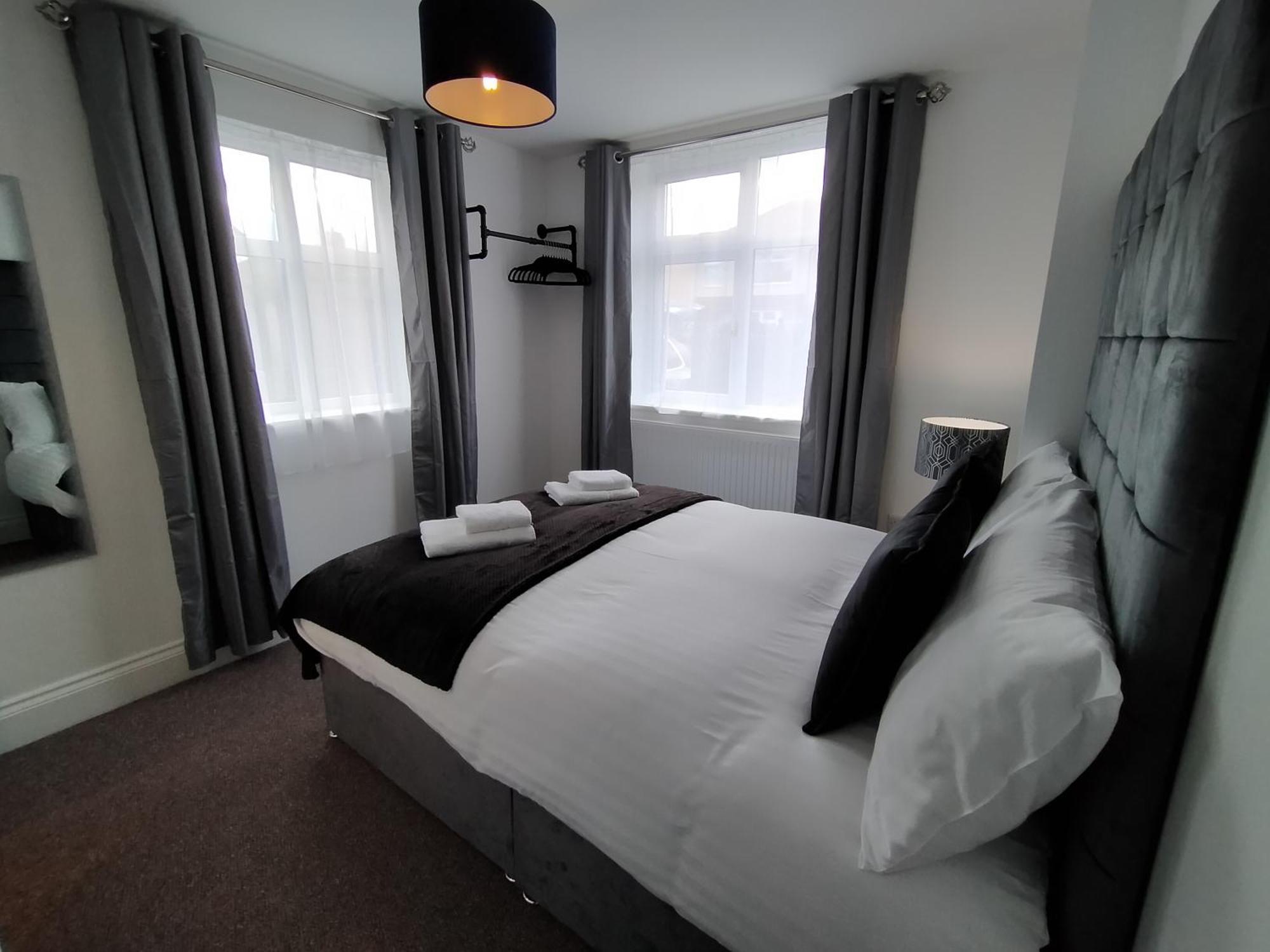 فيلا Sirius House - Sleeps 7, Driveway, Garden كرو المظهر الخارجي الصورة