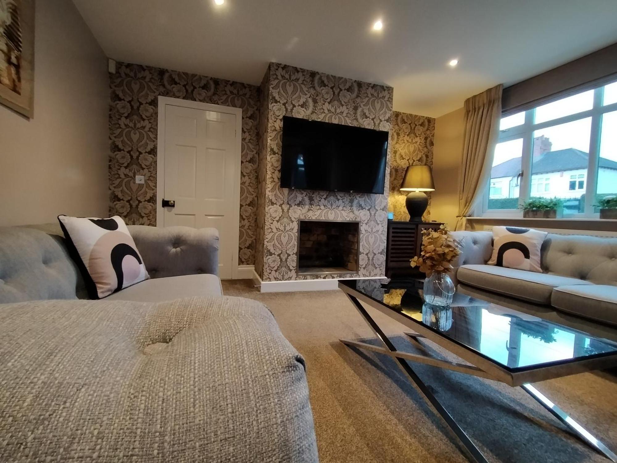 فيلا Sirius House - Sleeps 7, Driveway, Garden كرو المظهر الخارجي الصورة